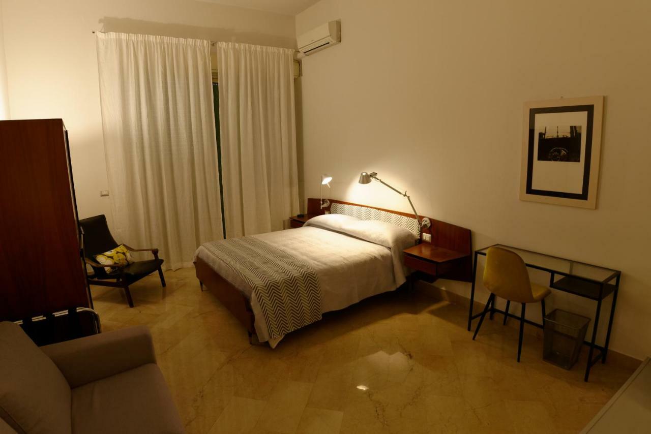 B&B Questa Casa Non E'Un Albergo Palermo Kültér fotó