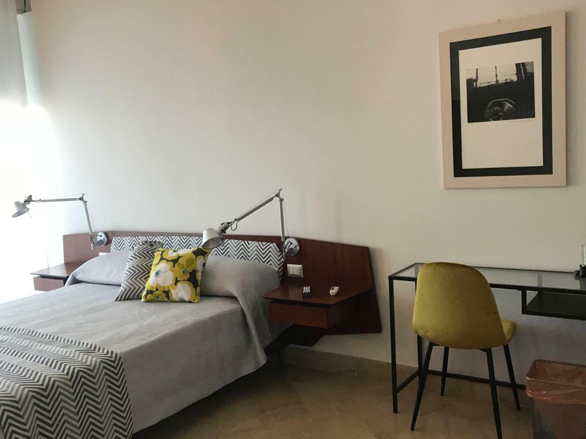 B&B Questa Casa Non E'Un Albergo Palermo Kültér fotó